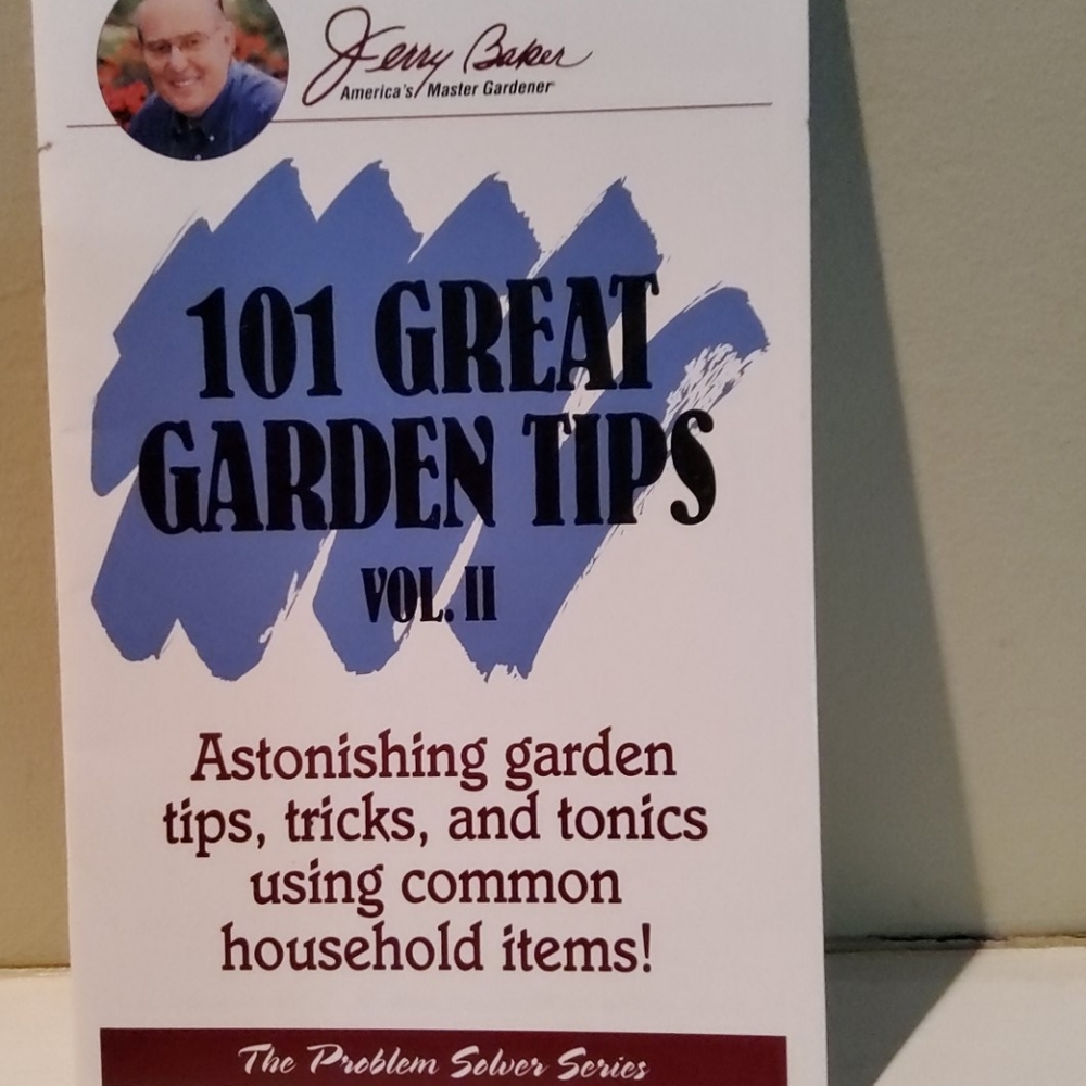 Small paperback book on gardening